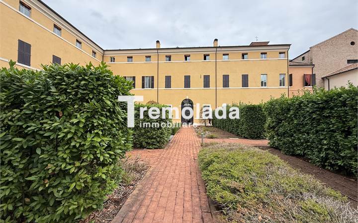 LOFT IN CONTESTO DI PREGIO