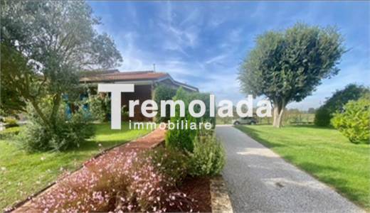 Villa bifamiliar en venta la